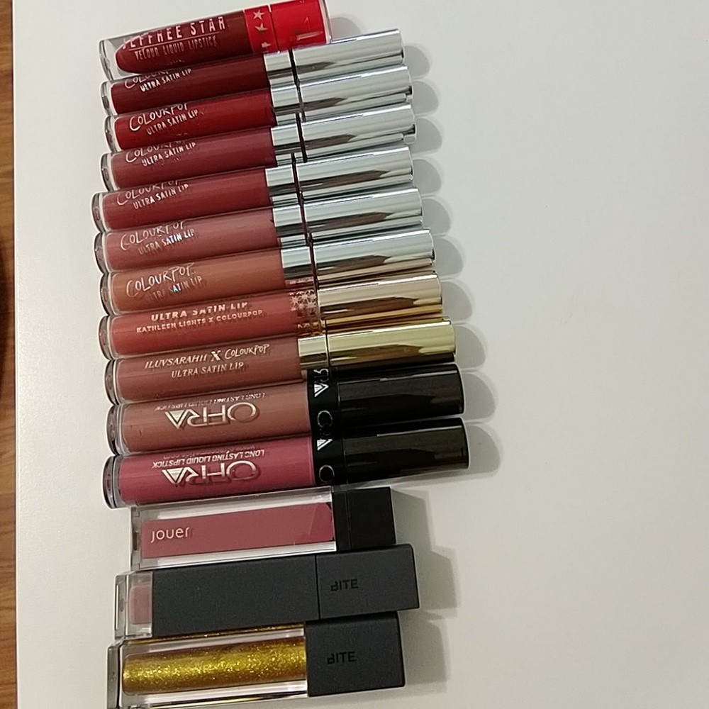 Bundle of 14 Liquid Lipsticks & Glosses